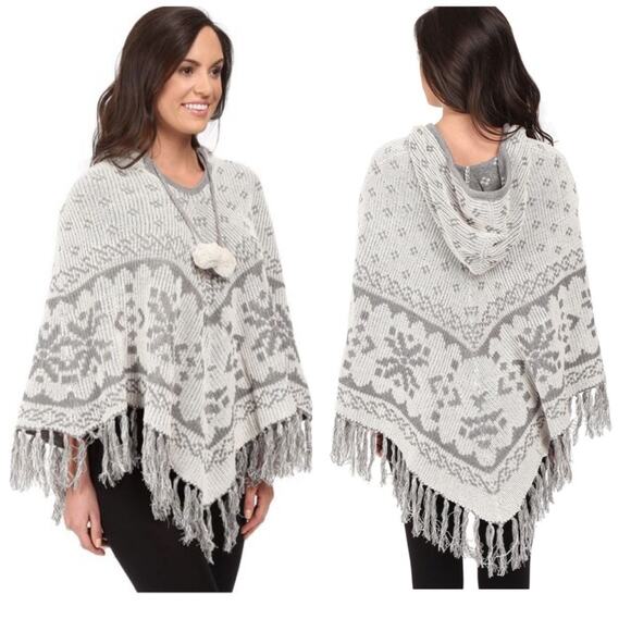P.J. Salvage Gray Fair Isle Reversible Knit Poncho S/M Asymmetrical‎ Hemline NEW - Picture 1 of 7